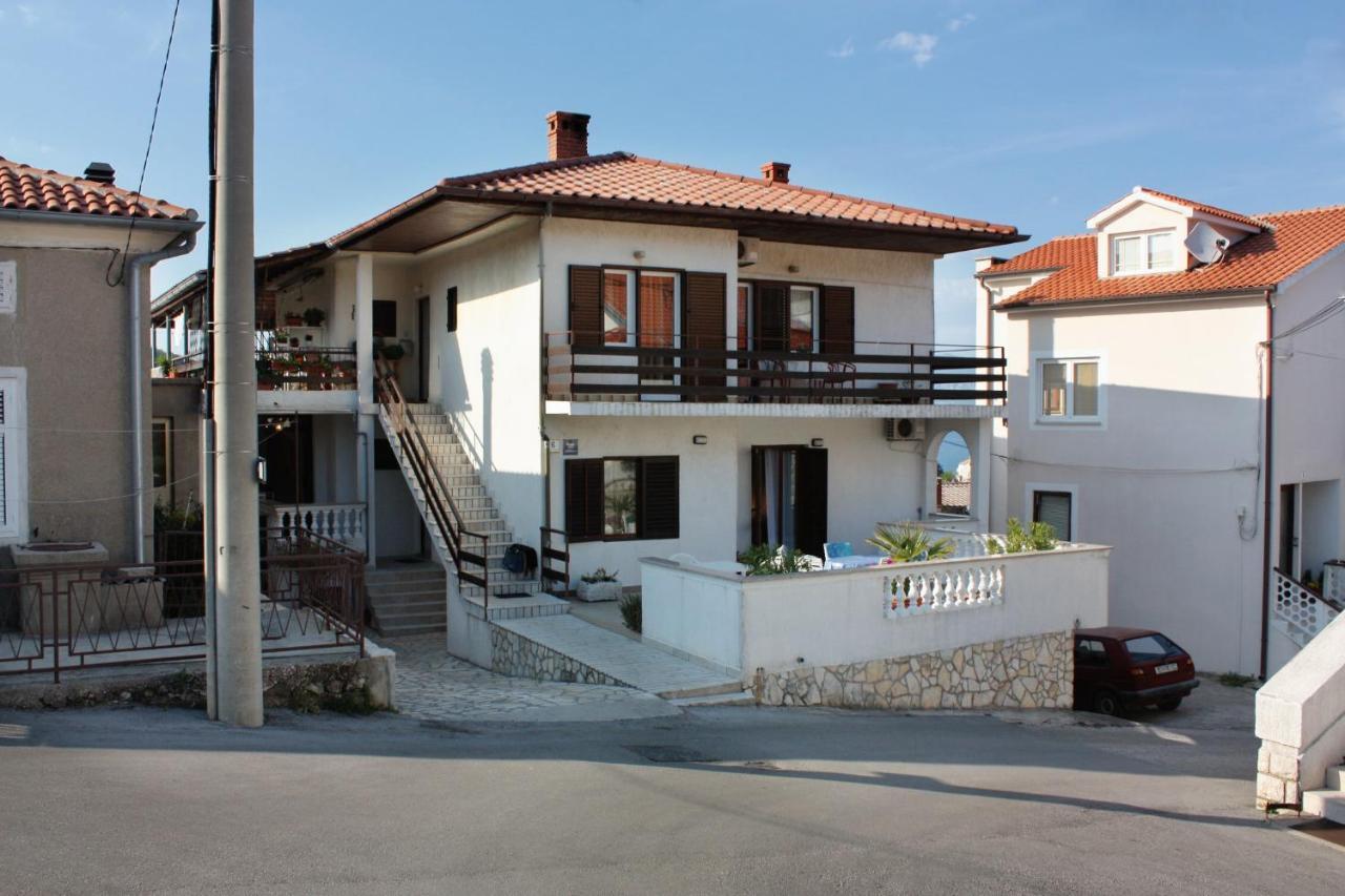 Double Room Vrbnik 5301B المظهر الخارجي الصورة